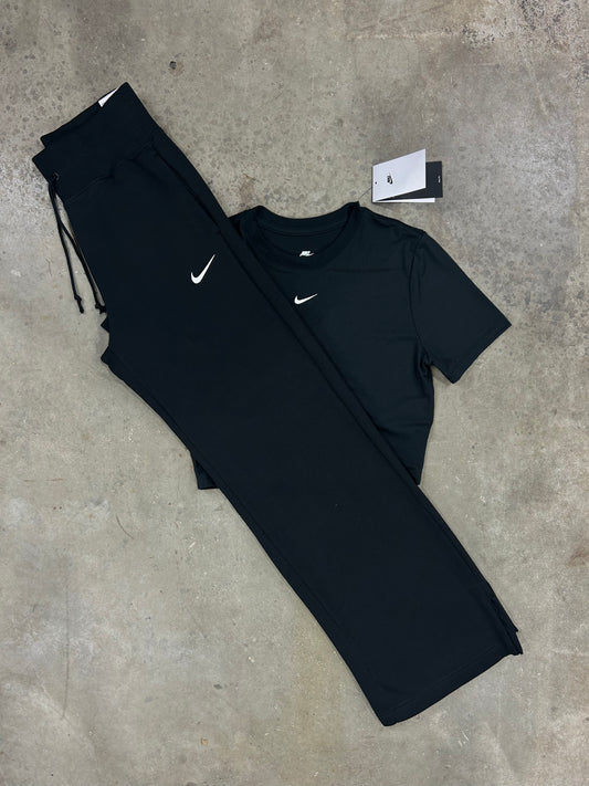 Nike Black Set - Crop Tee / Joggers
