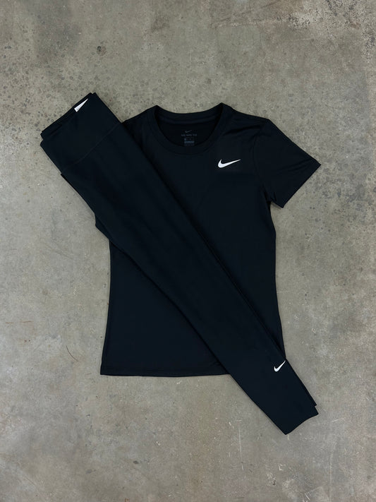 Nike Black Set - T-Shirt / Leggings