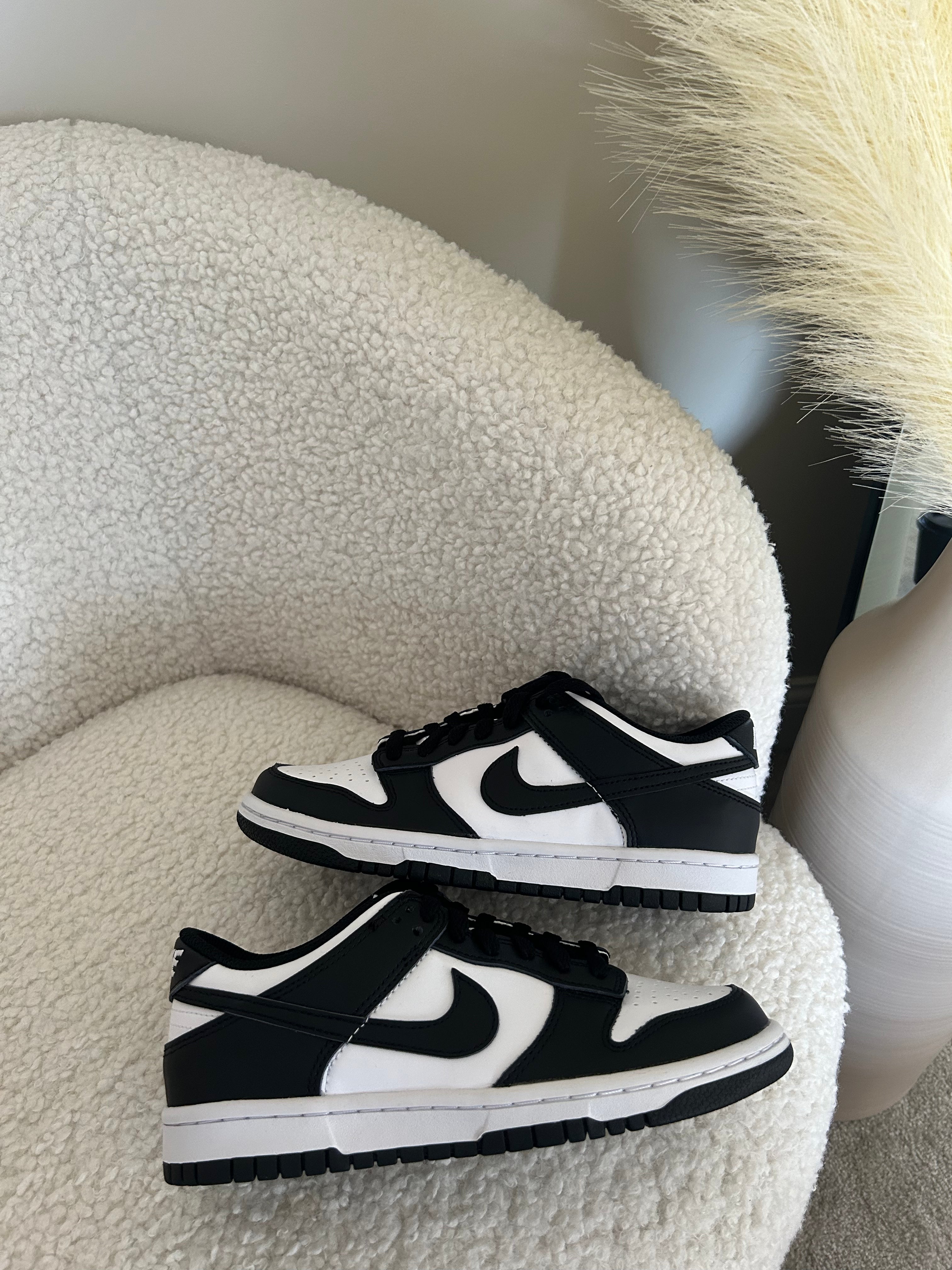 Nike Panda Dunks - Black / White