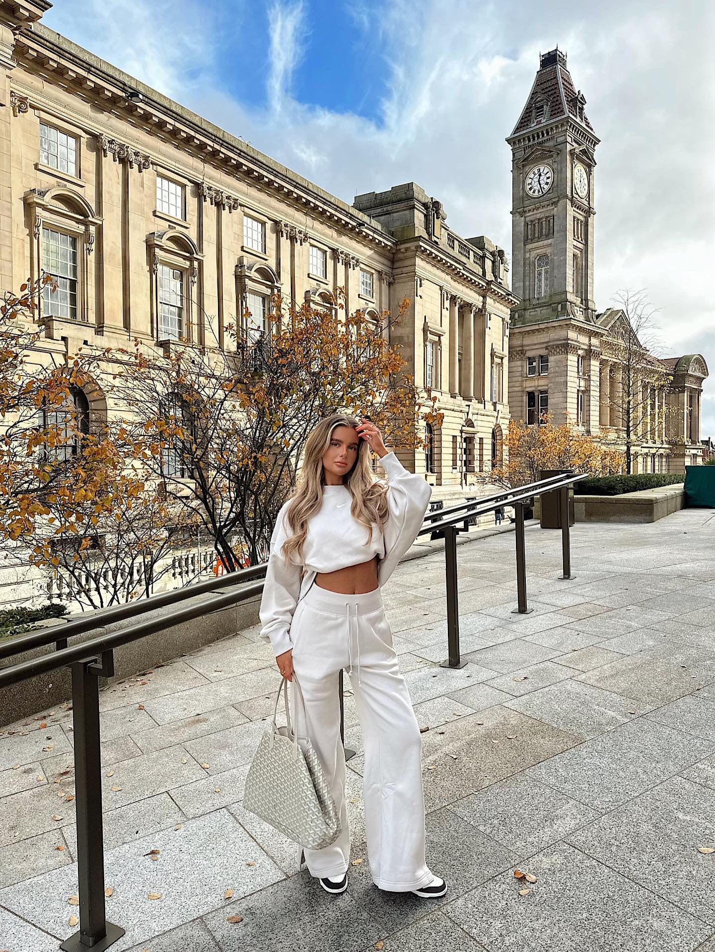 Nike Tracksuit Cream ModActive