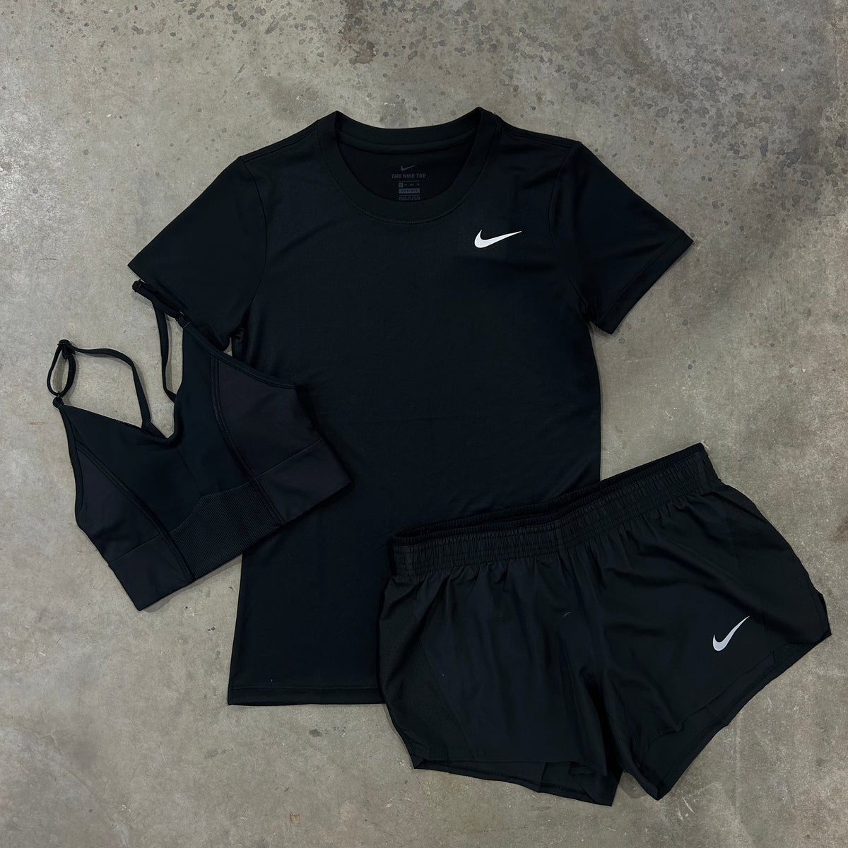 Nike crop top and shorts set discount