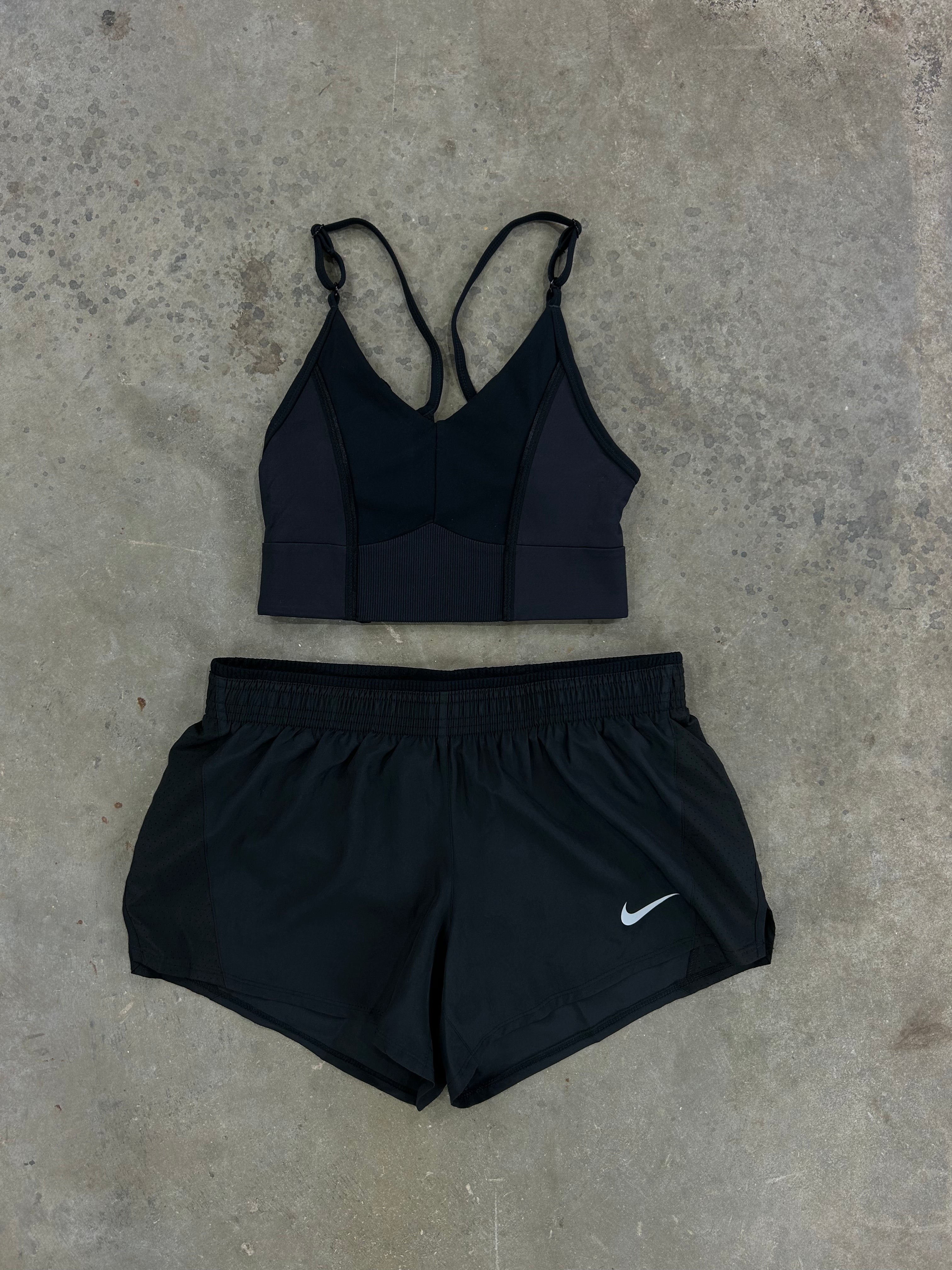 Sports bra and shorts set nike discount